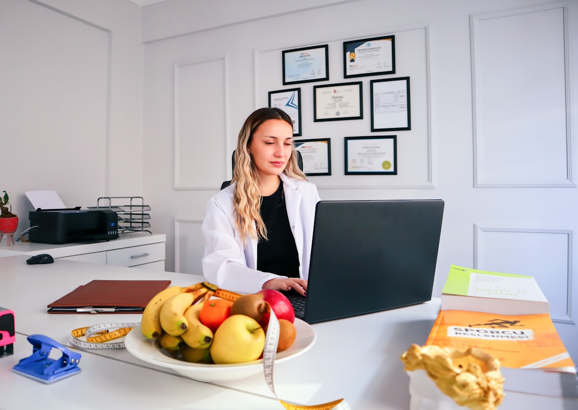 Nutritionist consultation and analysis